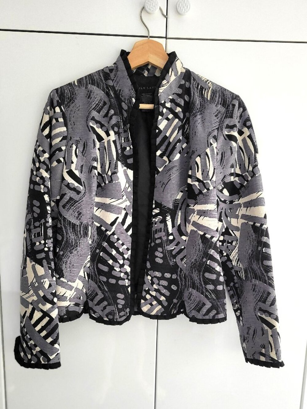Vintage Silkland Japanese Print Collarless Silk Jacket Size S